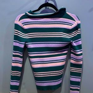 cute, skin tight, shirt perfect for fall evenings!